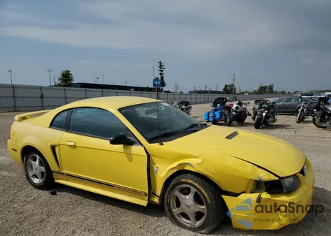 2001 Ford Mustang z USA, uszkodzony, nr VIN 1FAFP40431F239420